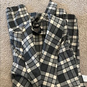 Pendleton Black and Gray Plaid Robe